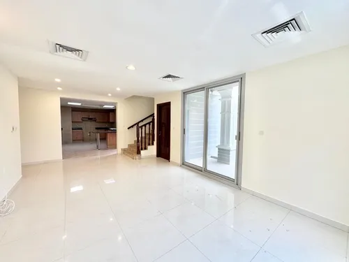 4 Bedrooms Villa in Western Residence South