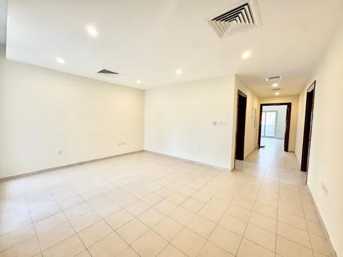 4 Bedrooms Villa in Western Residence South