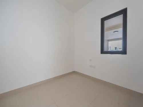 4 Bedrooms Villa in Maple 2