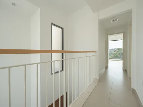 4 Bedrooms Villa in Maple 2
