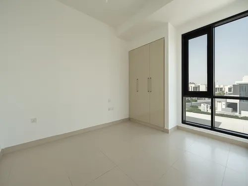 4 Bedrooms Villa in Maple 2