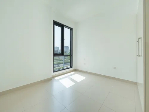 4 Bedrooms Villa in Maple 2