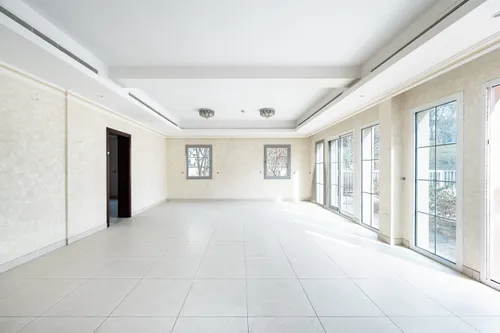 5 Bedrooms Villa in Mediterranean Villas