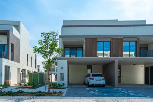 4 Bedrooms Villa in Aura