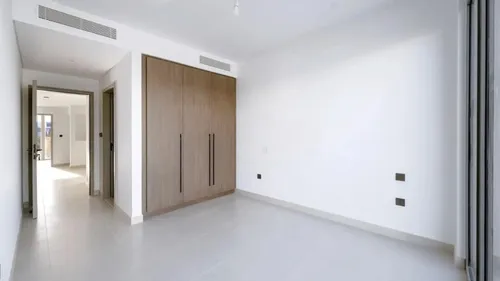 4 Bedrooms Villa in Aura