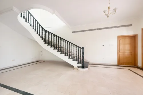 5 Bedrooms Villa in Al Safa 2
