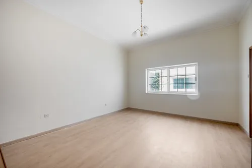 5 Bedrooms Villa in Al Safa 2