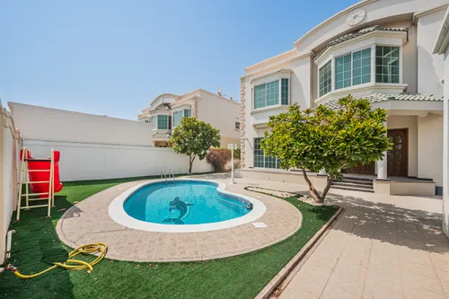 5 Bedrooms Villa in Al Safa 2