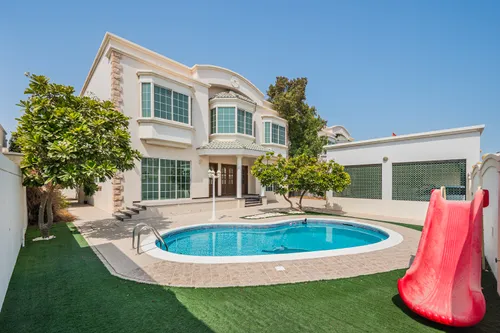 5 Bedrooms Villa in Al Safa 2