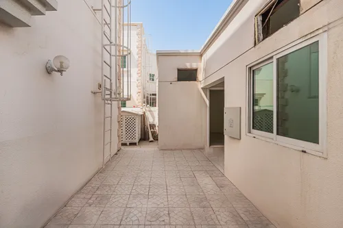 5 Bedrooms Villa in Al Safa 2