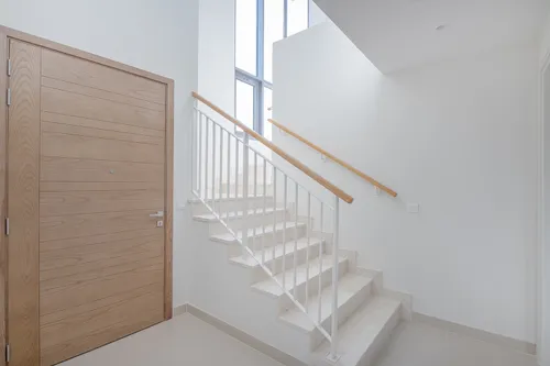 4 Bedrooms Villa in Maple 2