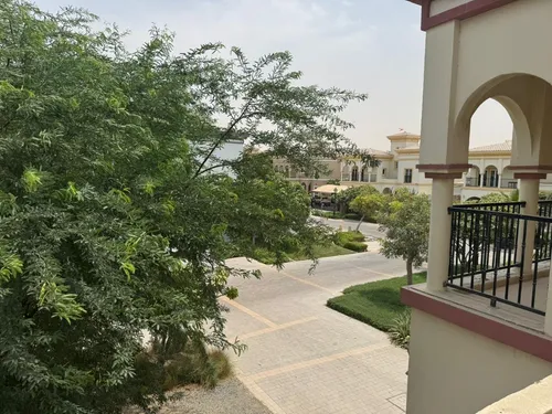 5 Bedrooms Villa in Ponderosa
