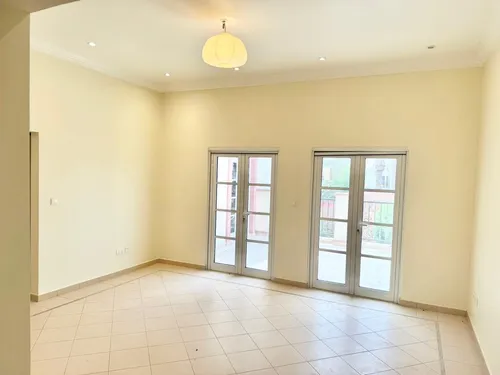 5 Bedrooms Villa in Ponderosa