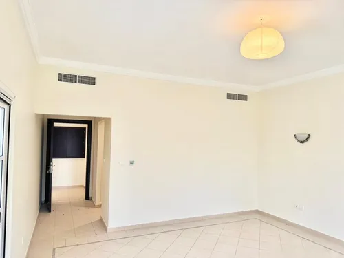 5 Bedrooms Villa in Ponderosa