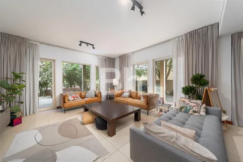 Single Row | Park View | Quiet Location |