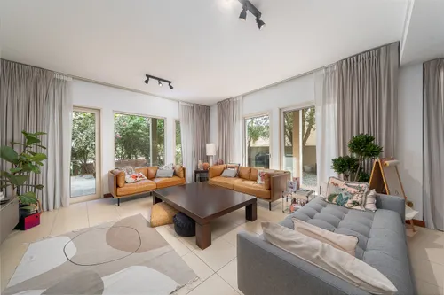 Single Row | Park View | Quiet Location |