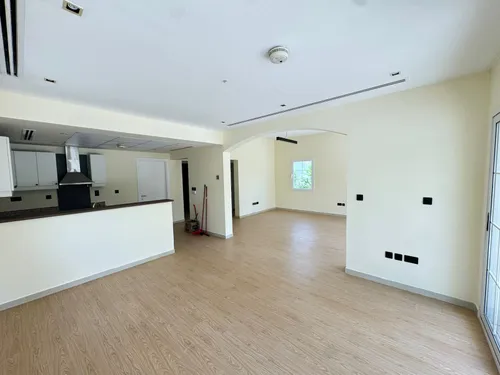 2 Bedrooms Villa in District 7F
