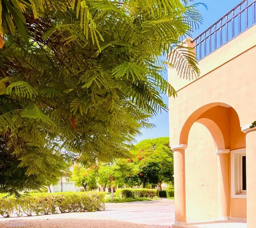 5 Bedrooms Villa in The Centro