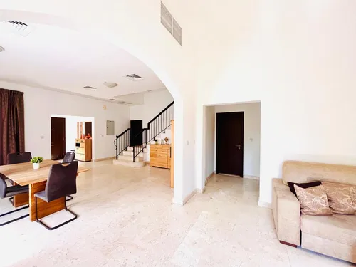 5 Bedrooms Villa in The Centro