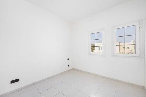 3 Bedrooms Villa in Springs 9