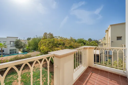 3 Bedrooms Villa in Springs 9