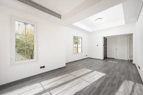 3 Bedrooms Villa in Springs 9