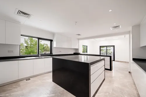 6 Bedrooms Villa in Ponderosa