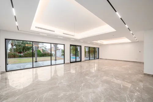 6 Bedrooms Villa in Ponderosa