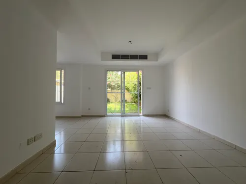 2 Bedrooms Villa in Springs 15