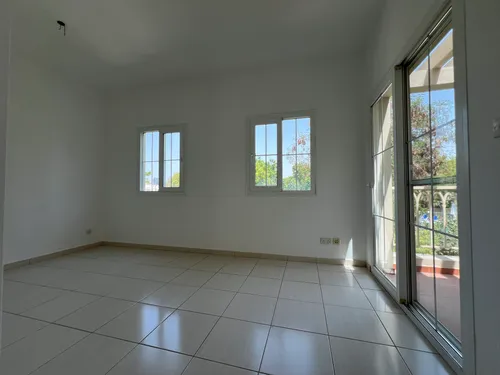 2 Bedrooms Villa in Springs 15