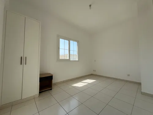 2 Bedrooms Villa in Springs 15