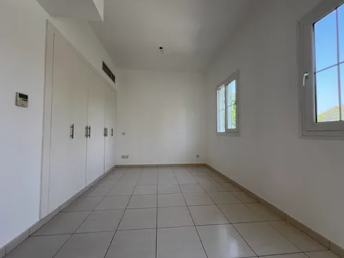 2 Bedrooms Villa in Springs 15