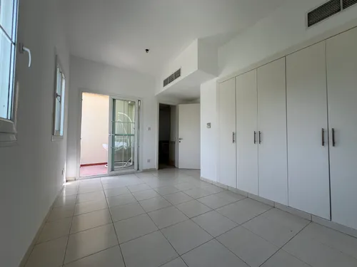 2 Bedrooms Villa in Springs 15
