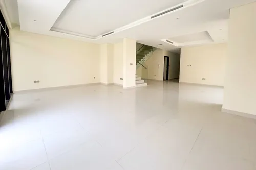 3 Bedrooms Villa in Flora