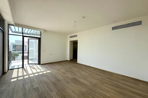 4 Bedrooms Villa in Tilal Al Furjan