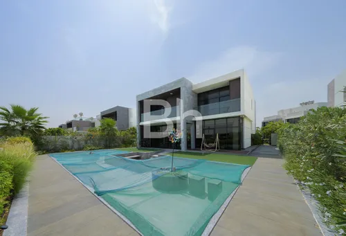 Vacant | Large Plot | Full Golf View | Fendi Villa