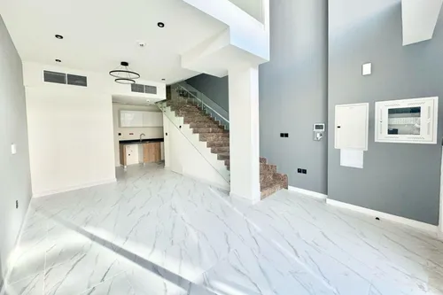 Close to Entrance | Front Parking | Ready
