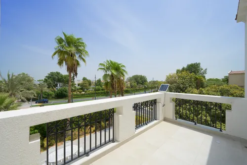 4 Bedrooms Villa in Entertainment Foyer