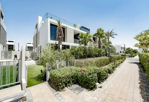 3 Bedrooms Townhouse in Golf Grove