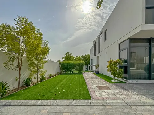6 Bedrooms Villa in Aster