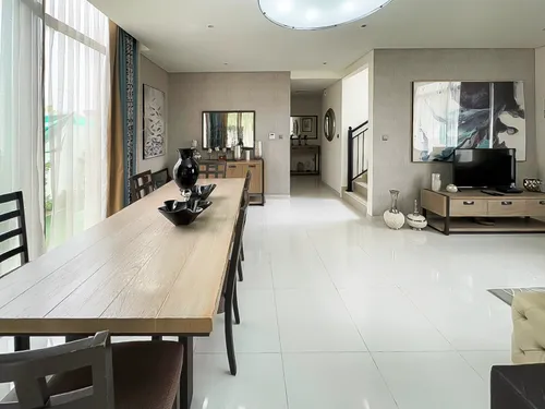 6 Bedrooms Villa in Aster