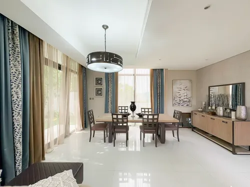 6 Bedrooms Villa in Aster