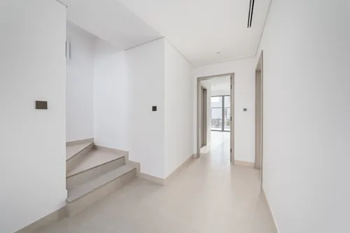 4 Bedrooms Villa in Aura 1