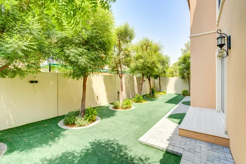 4 Bedrooms Villa in La Quinta, Villanova