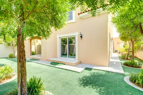 4 Bedrooms Villa in La Quinta, Villanova
