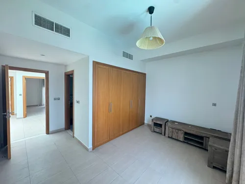 4 Bedrooms Villa in Jumeirah Park
