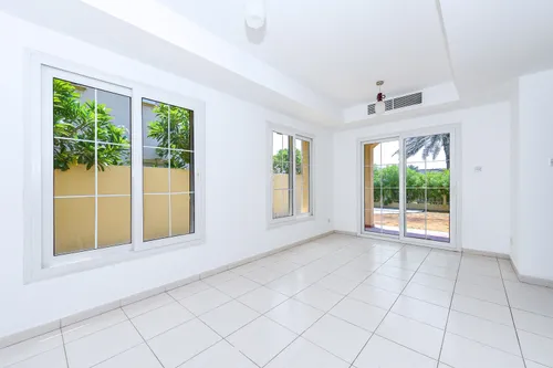 Fully Upgraded | Corner Plot | Closed Kitchen