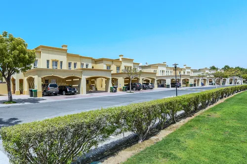 2 Bedrooms Villa in Springs 1