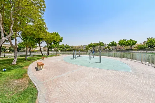 2 Bedrooms Villa in Springs 1
