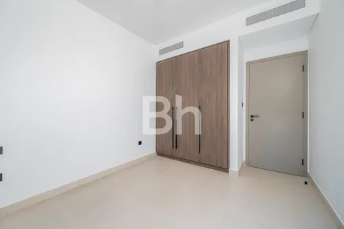 4 Bedrooms Villa in Aura